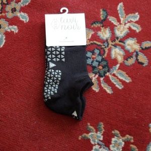 Tavi Noir grip socks size small